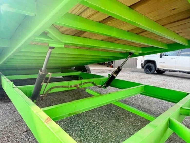 2024-maxx-d---t8x---24'-hyd-trailer-image-10