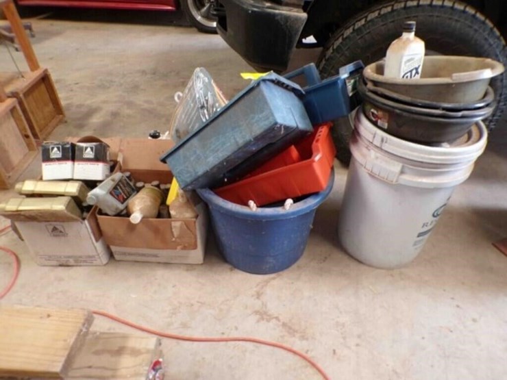 misc.-tubs-&-oil-image-1