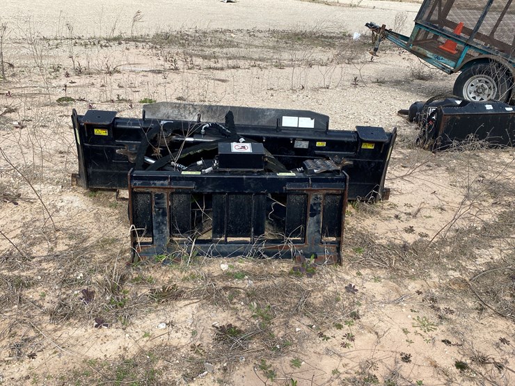 #4002-•-2020-caterpillar-skid-steer-dozer-blade-image-4