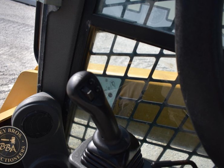 2022-caterpillar-259d3-image-44