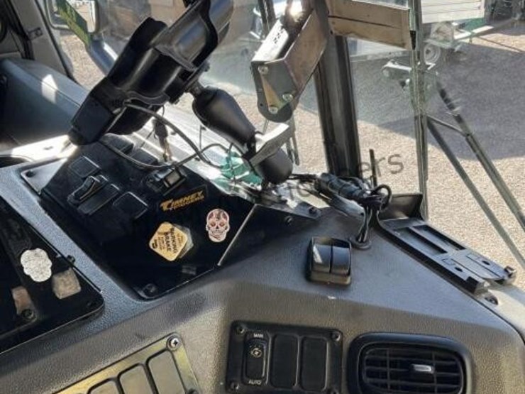 2018-peterbilt-520-image-26