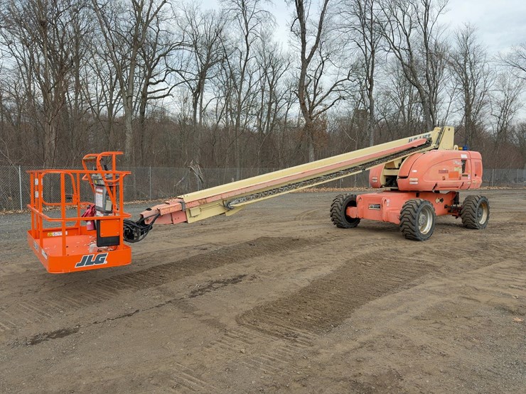 2008-jlg-800s-image-1