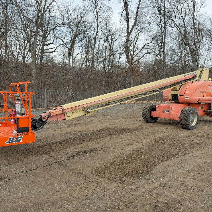 2008 JLG 800S