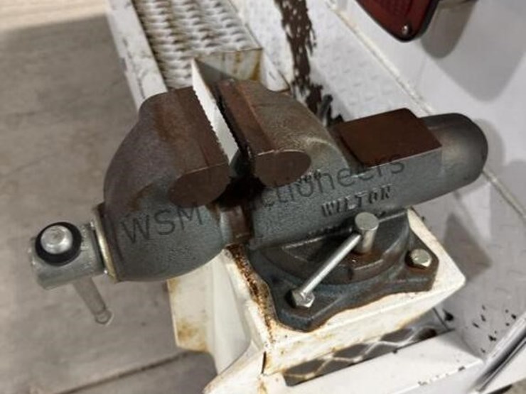 2012-ford-f550-image-10