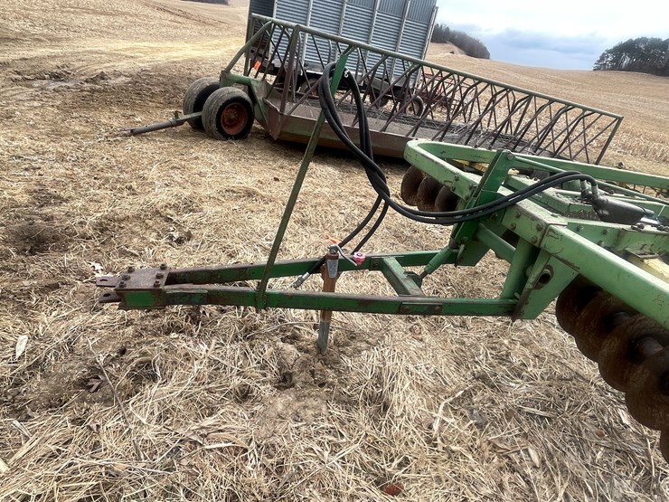 john-deere-210-image-15