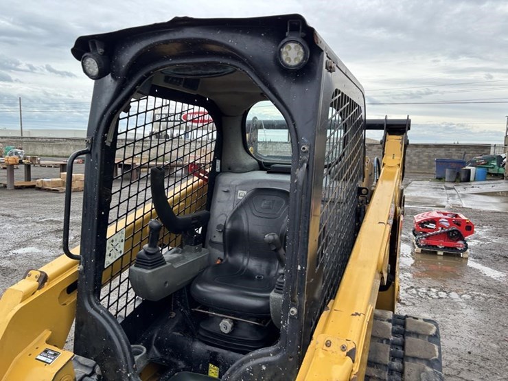 2021-caterpillar-259d3-image-19