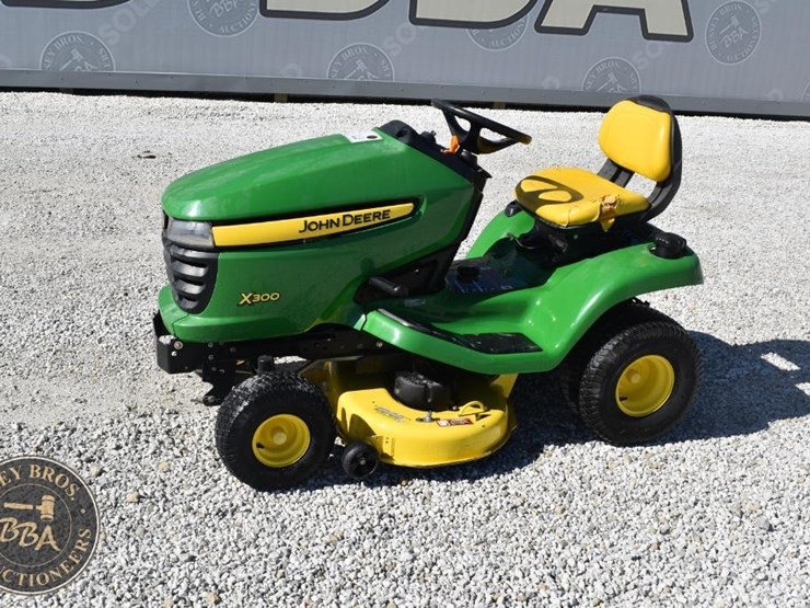 2008-john-deere-x300-image-5