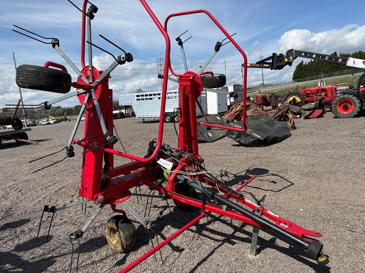 #66-•-2017-enorossi-g4v-520-pull-type-tedder-image-1