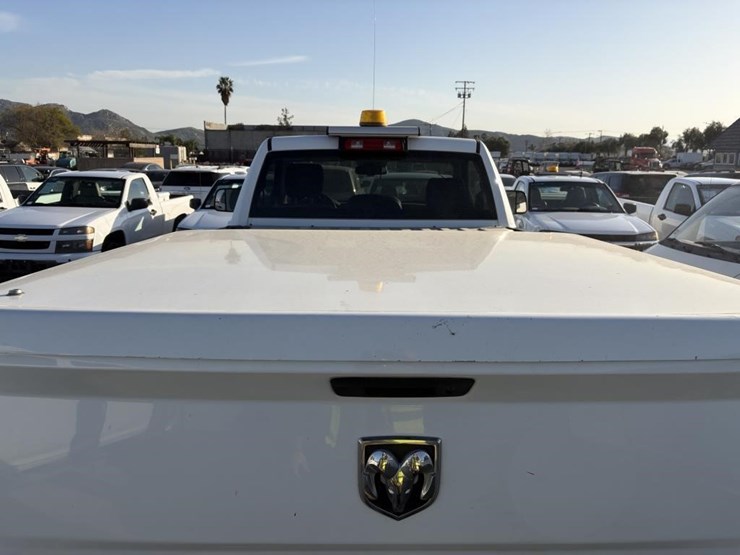 2016-dodge-2500-image-22