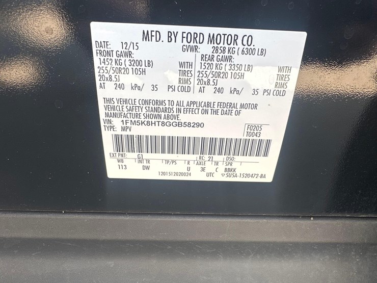 2016-ford-explorer-platinum-image-15