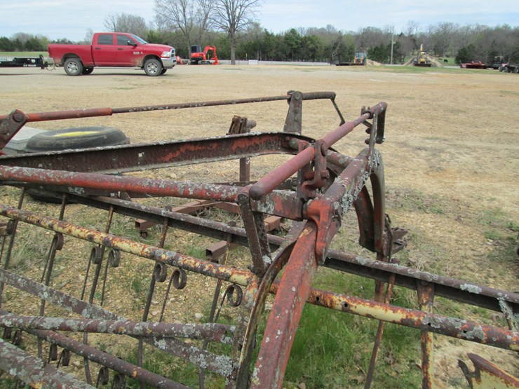 new-holland-256-image-10