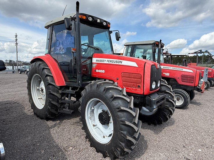 massey-ferguson-5455-image-1