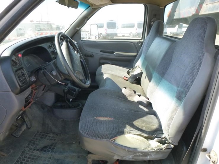 1999-dodge-ram-3500-image-8