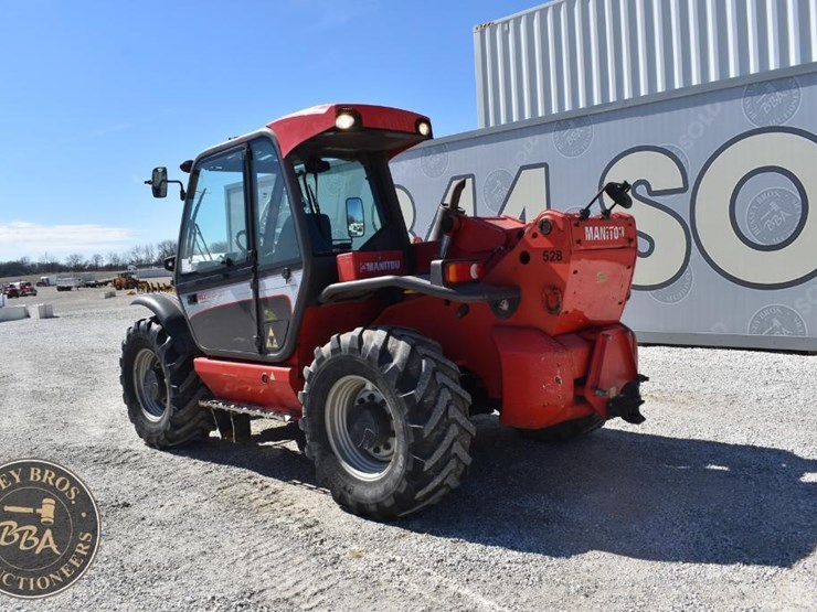 2013-manitou-mlt845-120-image-11