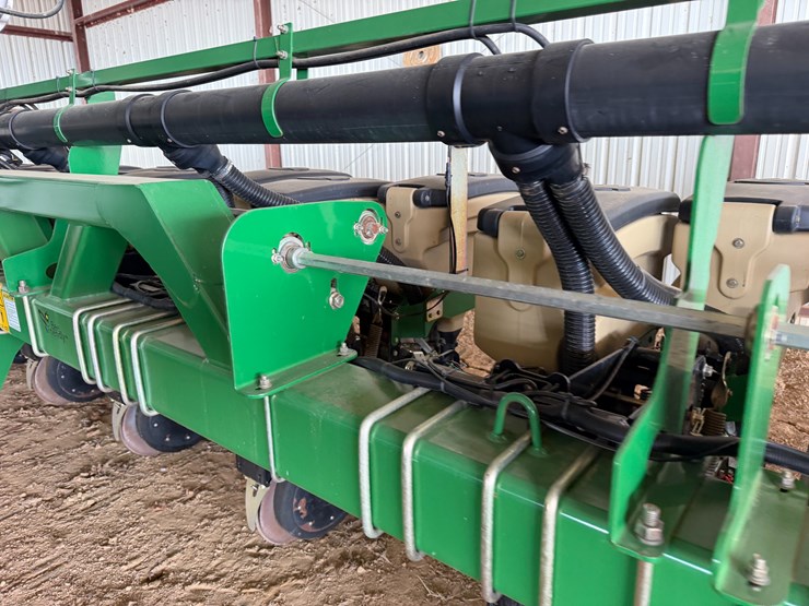 great-plains-yp825a-image-26