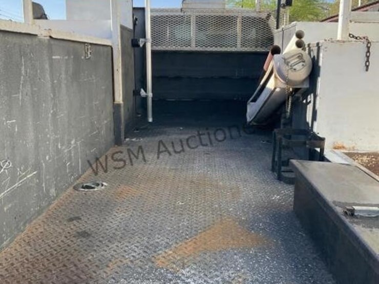 2008-ford-f650-image-10