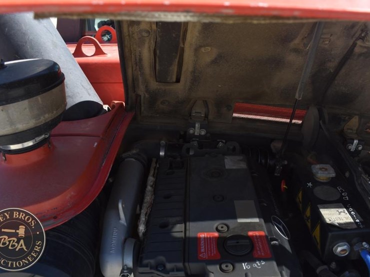 2013-manitou-mlt845-120-image-32