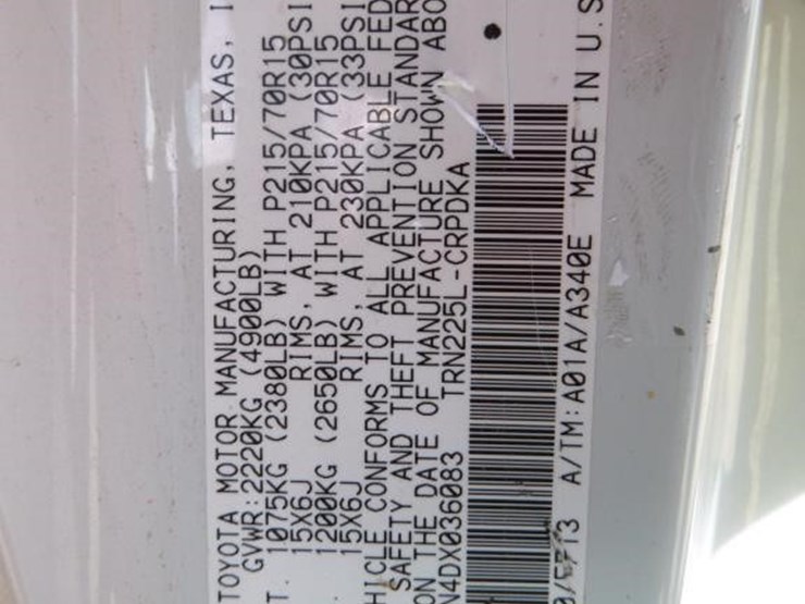 2013-toyota-tacoma-image-29