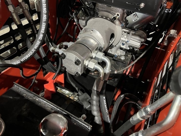 2026-sdlool-sl380-mini-compact-track-loader-image-16