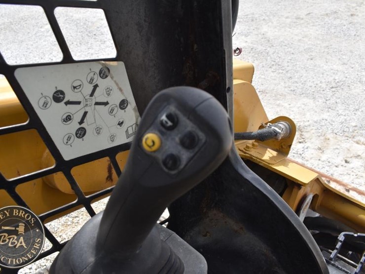 2023-caterpillar-259d3-image-63