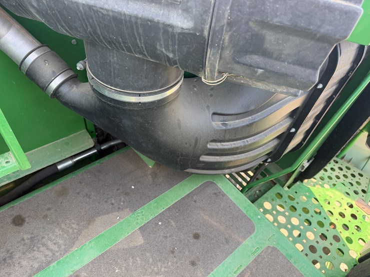 2014-john-deere-s670-image-125