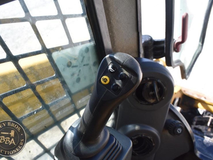 2023-caterpillar-259d3-image-62