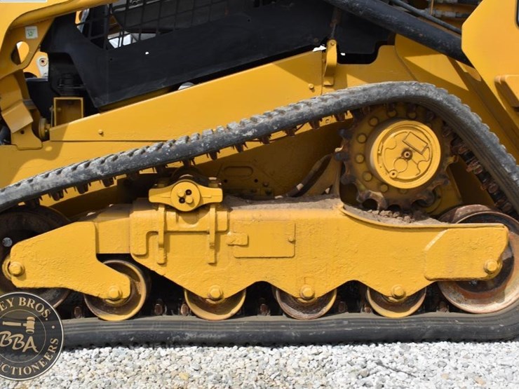 2023-caterpillar-259d3-image-35