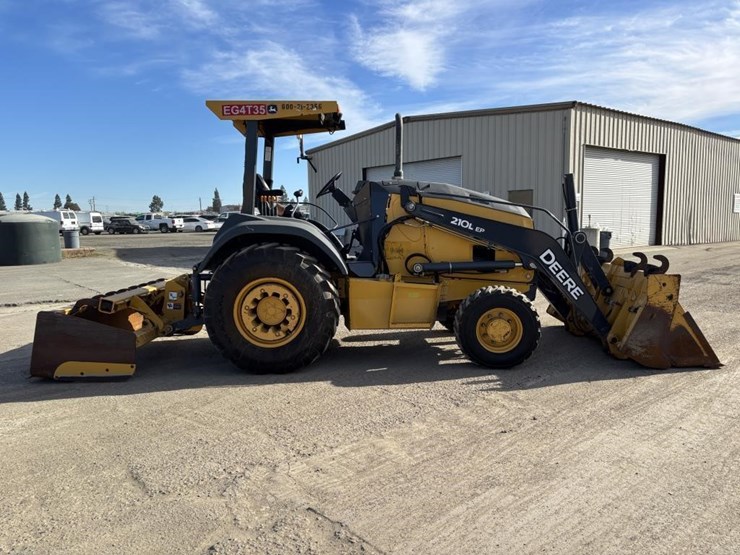 2018-deere-210lep-image-7