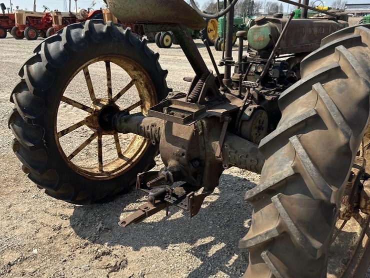 john-deere-b-image-7