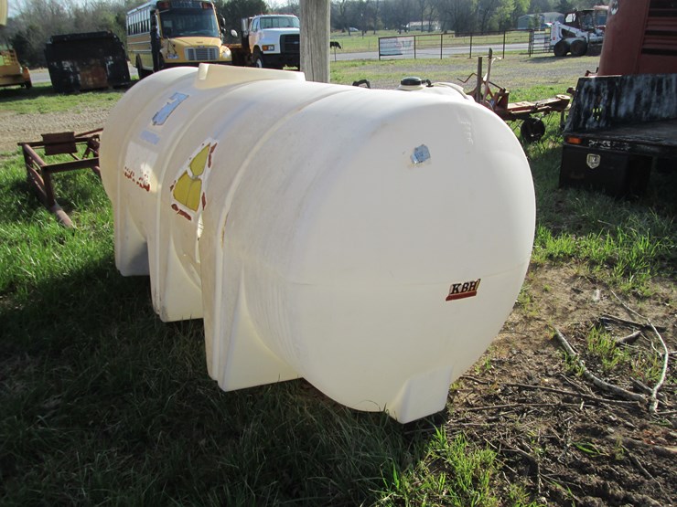 #37310-•-kbh-700gal-poly-tank-image-4