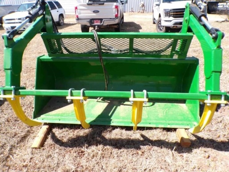 2017-john-deere-7-image-1