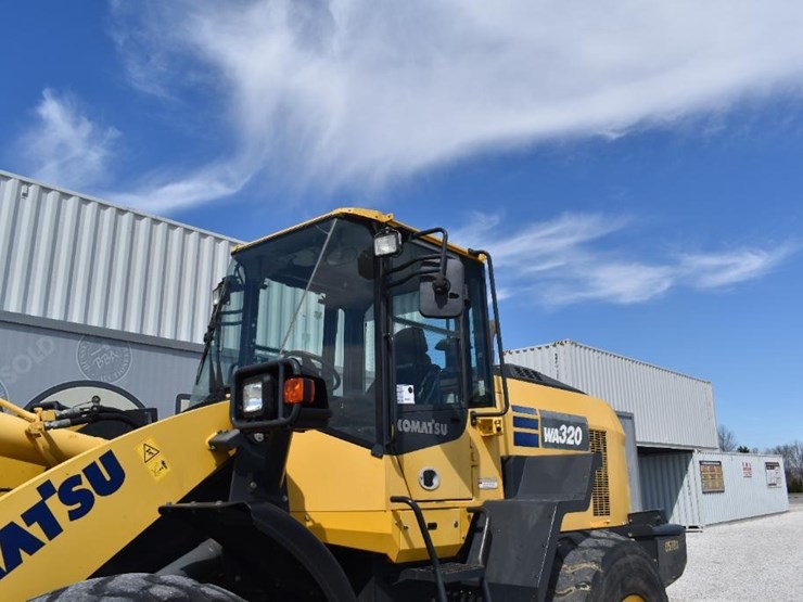 2019-komatsu-wa320-8-image-28