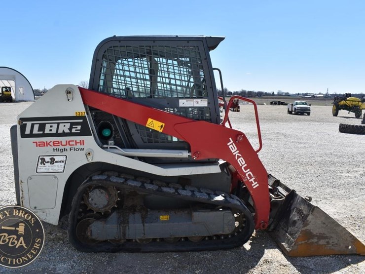 2020-takeuchi-tl8r2-image-12