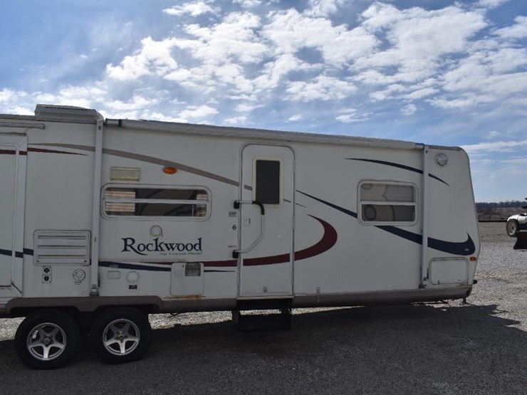 2008-forest-river-rockwood-8318ss-42661-image-10