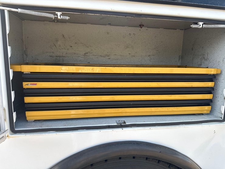 2019-ford-f750-image-29