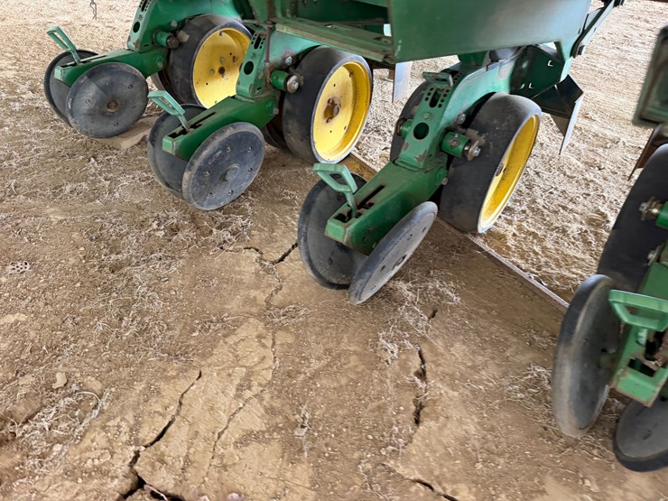 john-deere-7300-image-20