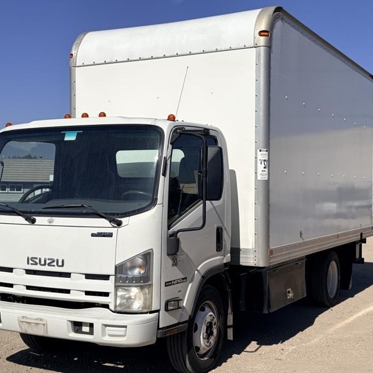 2015 ISUZU NPR