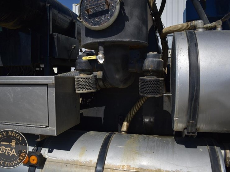 1996-ford-lnt8000-image-28