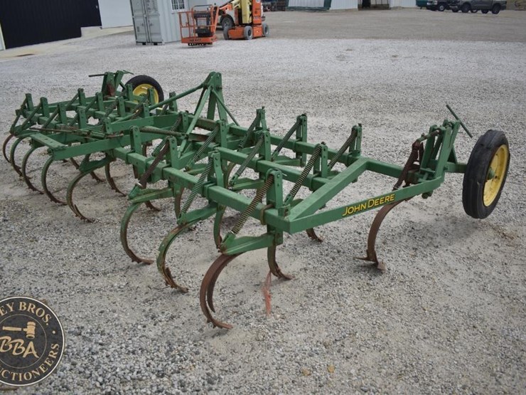 john-deere-14-image-7