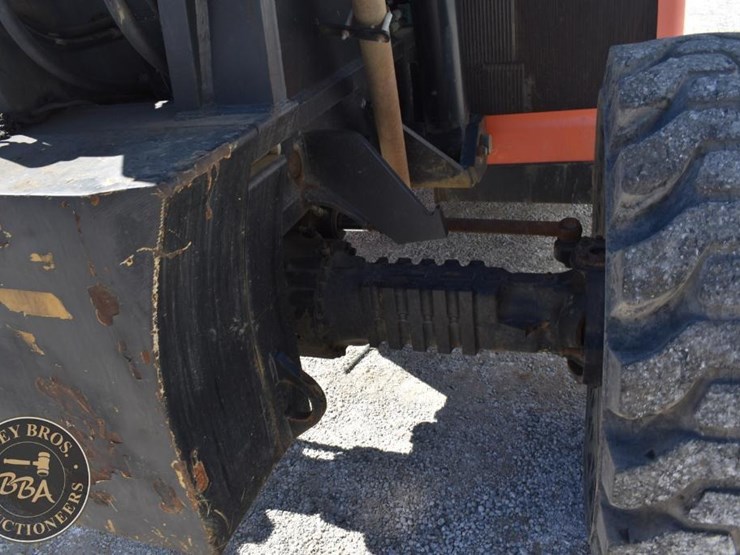 2015-jlg-g10-55a-image-39