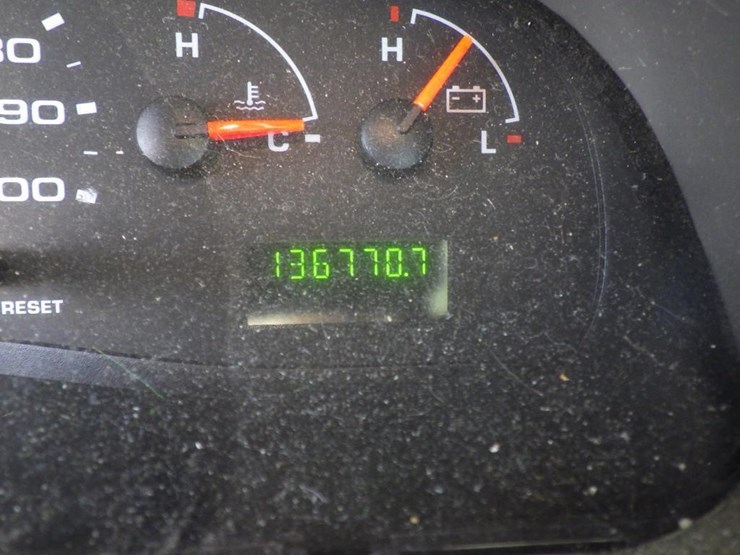 2008-ford-cargo-image-14