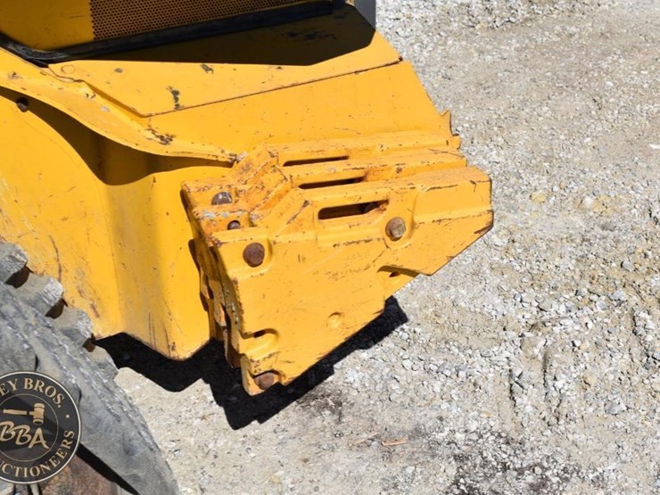 2019-deere-333g-image-43