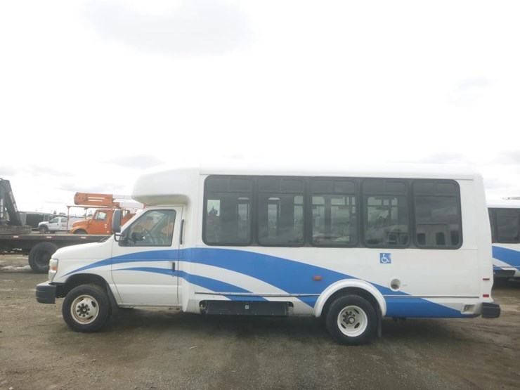 2014-ford-e450-image-6