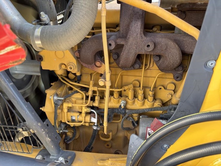 2018-deere-210lep-image-55