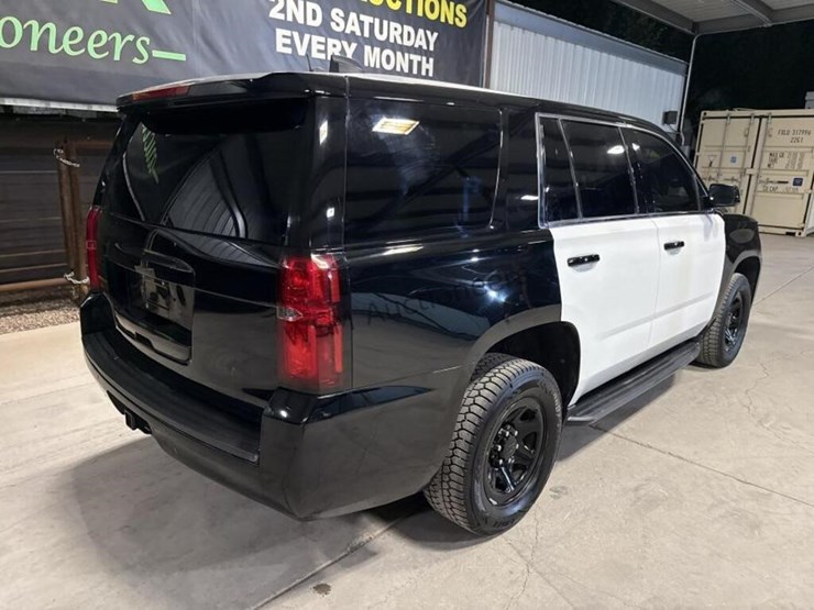 2019-chevrolet-tahoe-image-8