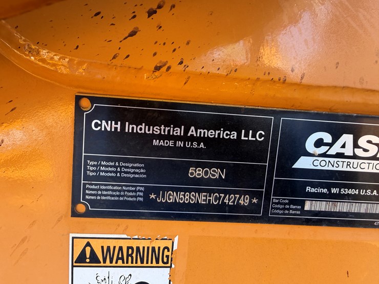 2017-case-580sn-image-13