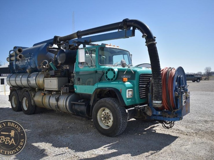 1996-ford-lnt8000-image-16