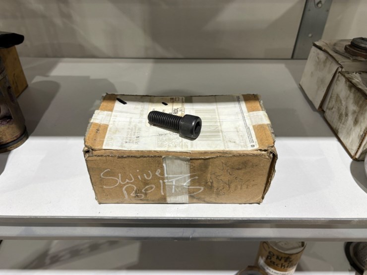 shelving-unit-w/-(unused)-xk-90-&-logan-swivel-parts,-stabbing-guides,-kelly-valve-kits,-guages,-etc-image-9