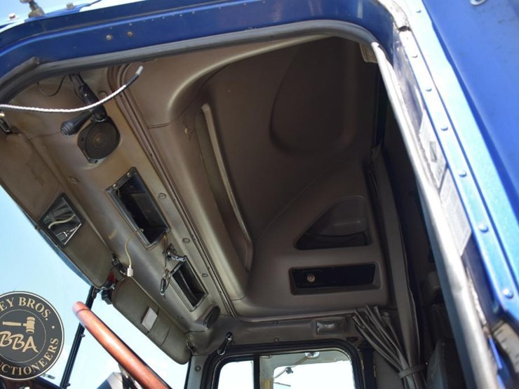 1998-international-9300-image-41