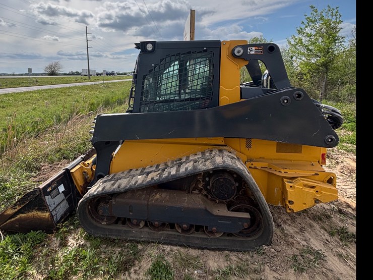 2023-deere-325g-image-2